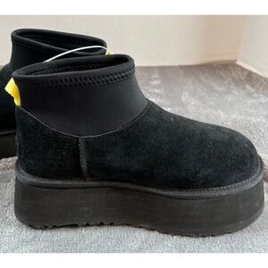 UGG Classic Mini Dipper Platform Boots Womens 7 Black Suede NWOB